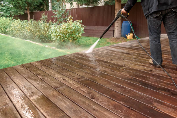 Best Pool Deck Cleaning  in Kingsford, MI